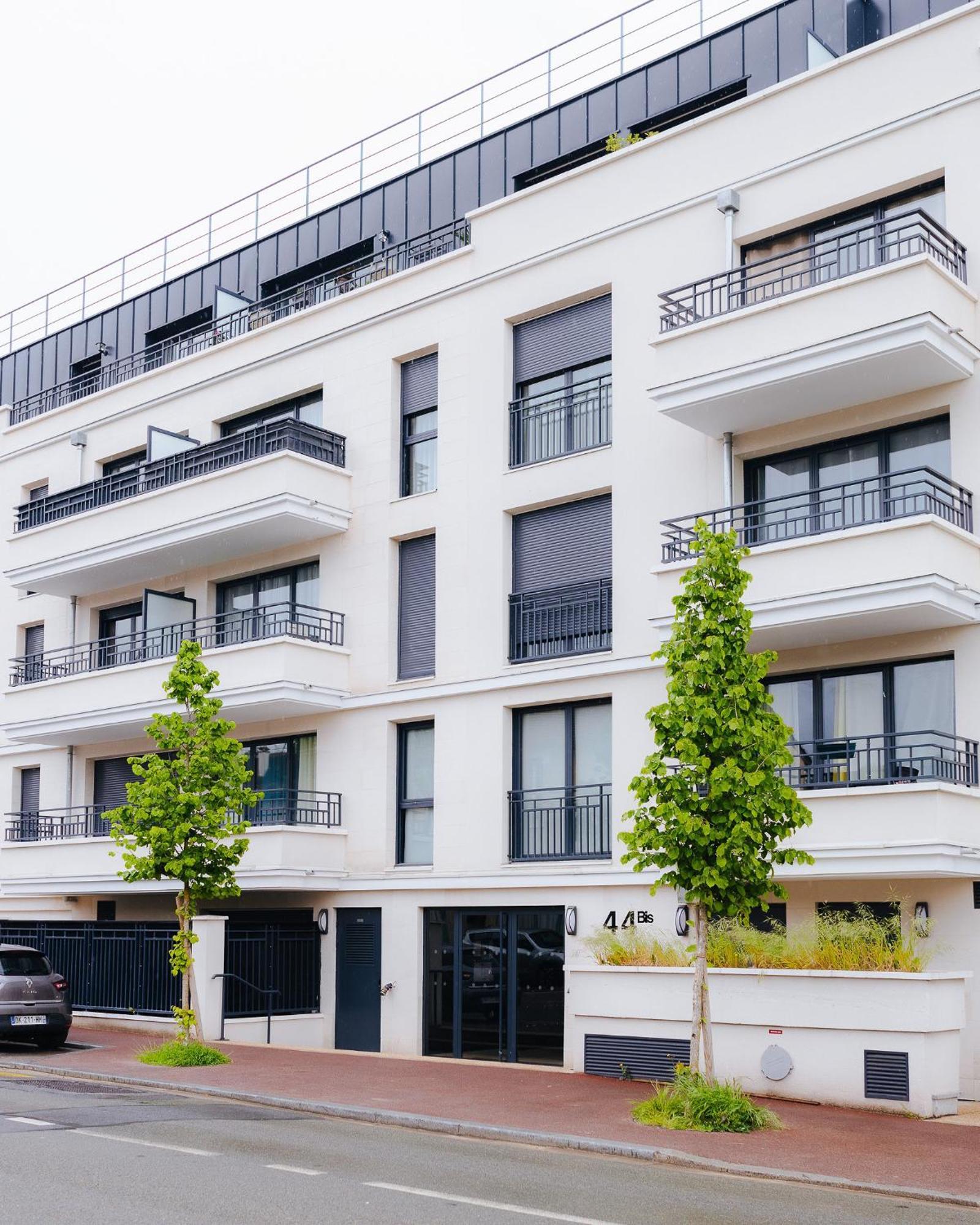 Appartement Luxueux, Neuf & Equipe A Versailles, Saint-Cyr-L'Ecole Exterior photo